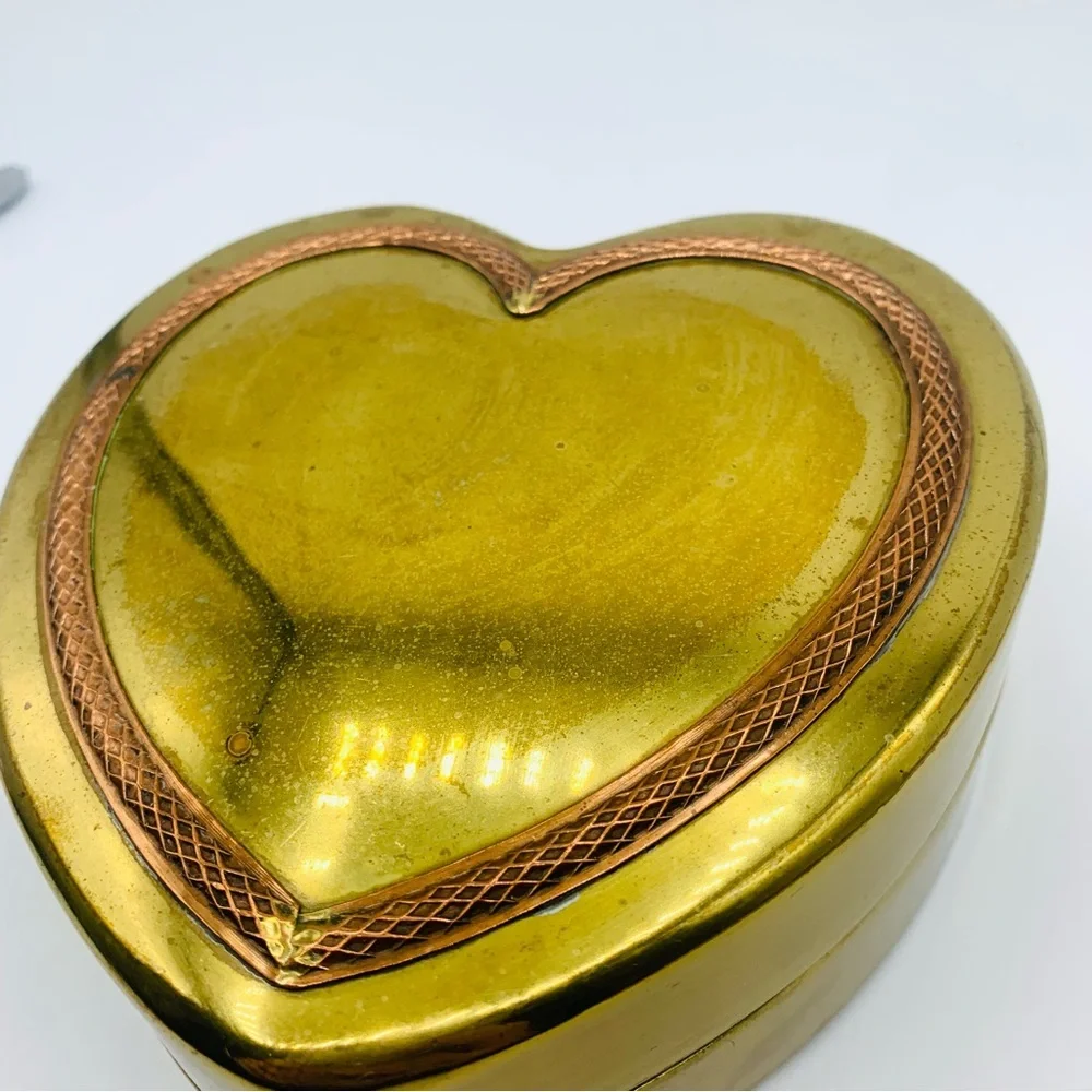 Vintage Brass & Copper Heart Trinket Box Jewelry Box Made in Hong Kong